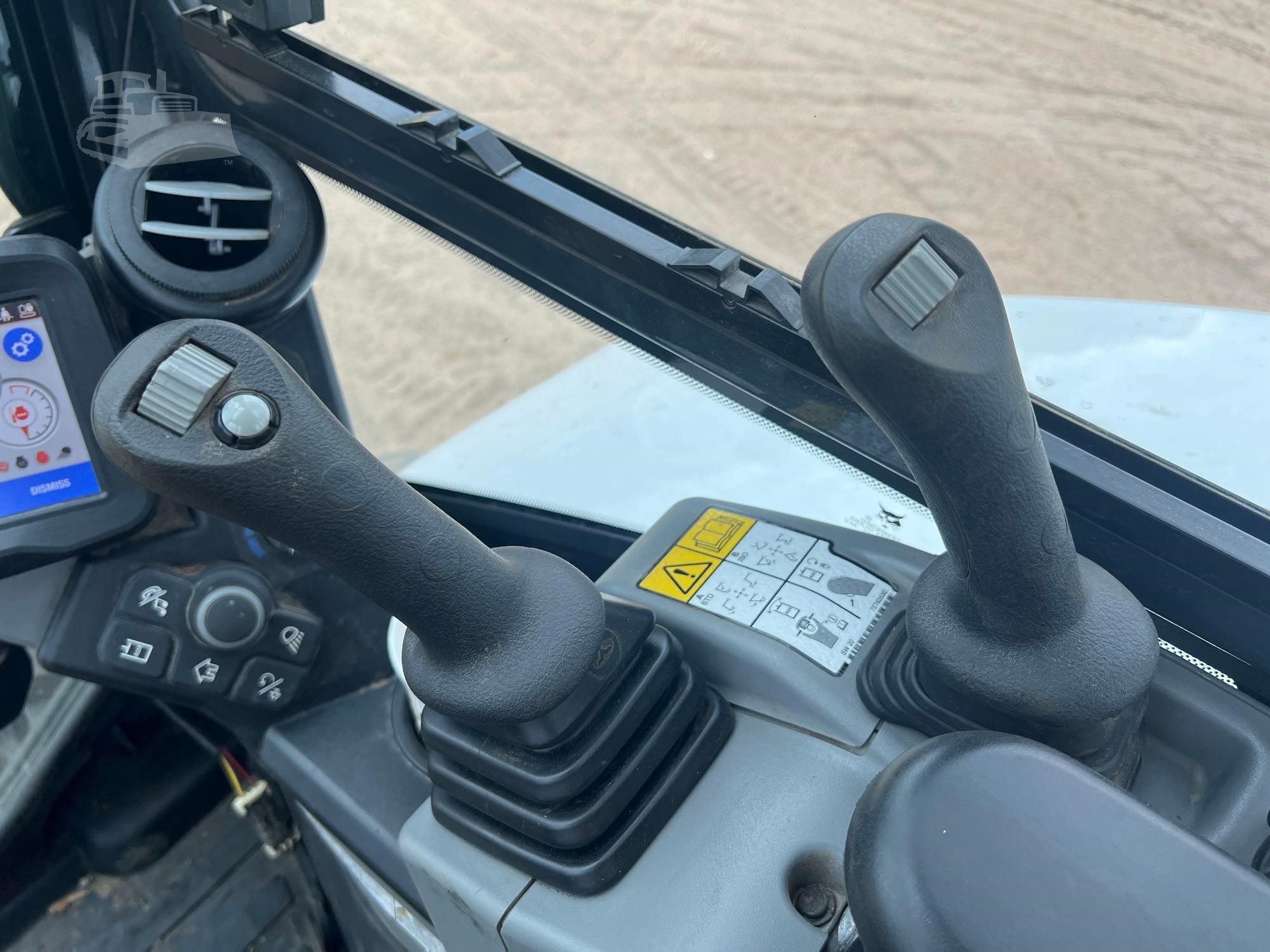 2022 Bobcat E50