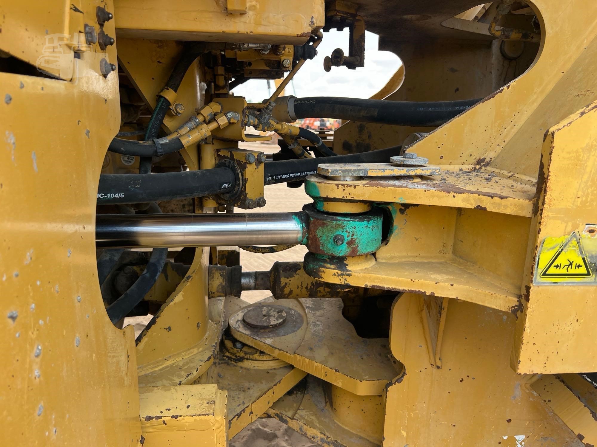 2006 CATERPILLAR 966H Wheel Loader